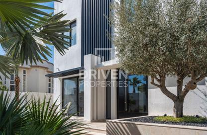 Villa - 7 Bedrooms - 7+ Bathrooms for sale in Umm Al Sheif Villas - Umm Al Sheif - Dubai