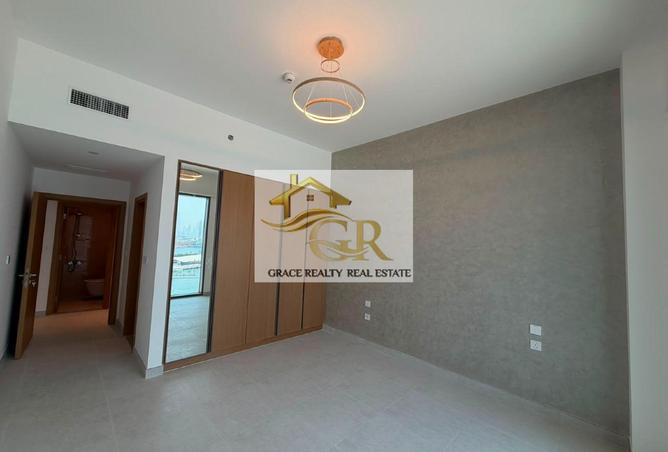 2BR + Maid | Burj Khalifa & Downtown View photo 3
