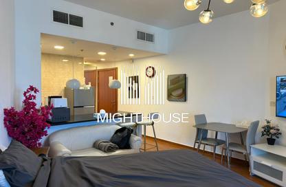 Apartment - Studio - 1 Bathroom for rent in Royal JVC Building - District 10 - Jumeirah Village Circle - Dubai