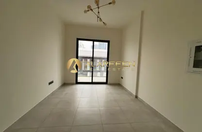 شقة - غرفة نوم - 2 حمامات للايجار في بن غاطي روز - منطقة 15 - قرية جميرا الدائرية - دبي