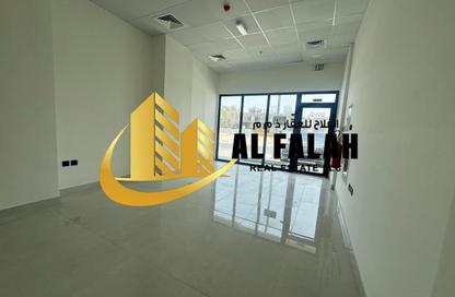 Retail - Studio - 1 Bathroom for rent in Muweileh Community - Muwaileh Commercial - Sharjah