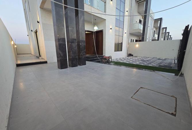 53177608 - Property Image 3