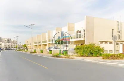 فيلا - 3 غرف نوم - 4 حمامات للبيع في قرية ورسان - المدينة العالمية - دبي