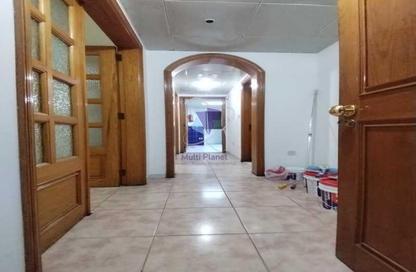 Apartment - 2 - 2 for rent in Tourist Club Area - Abu Dhabi Apartment - 2 - 2 for rent in Tourist Club Area - Abu Dhabi
