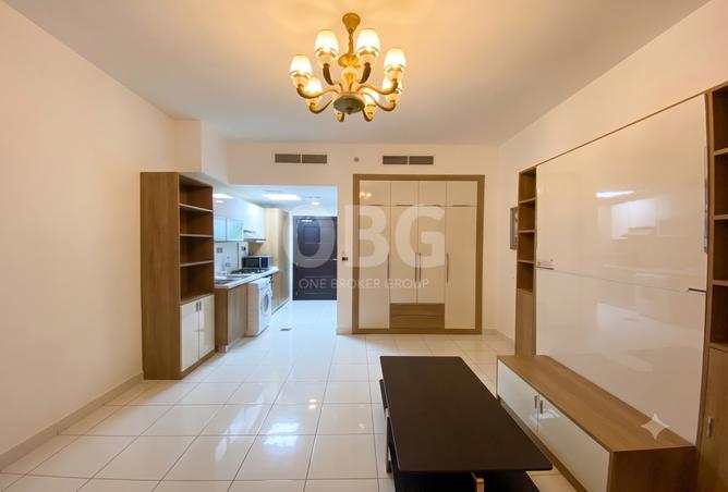 Fully Furnished Studio | Near Metro | 4 Cheques photo 3