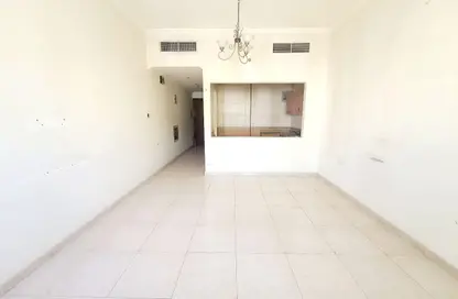 شقة - 1 حمام للايجار في طريق فاير ستاشن - مويلح - الشارقة