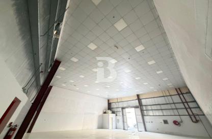 Warehouse - Studio for rent in Phase 2 - Dubai Investment Park (DIP) - Dubai