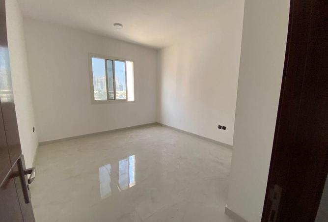 65153609 - Property Image 2