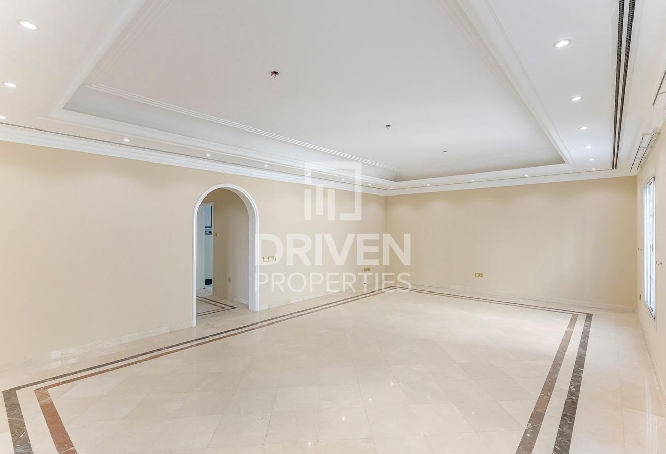 Spacious Villa | Well Maintained | Prime Location photo 21