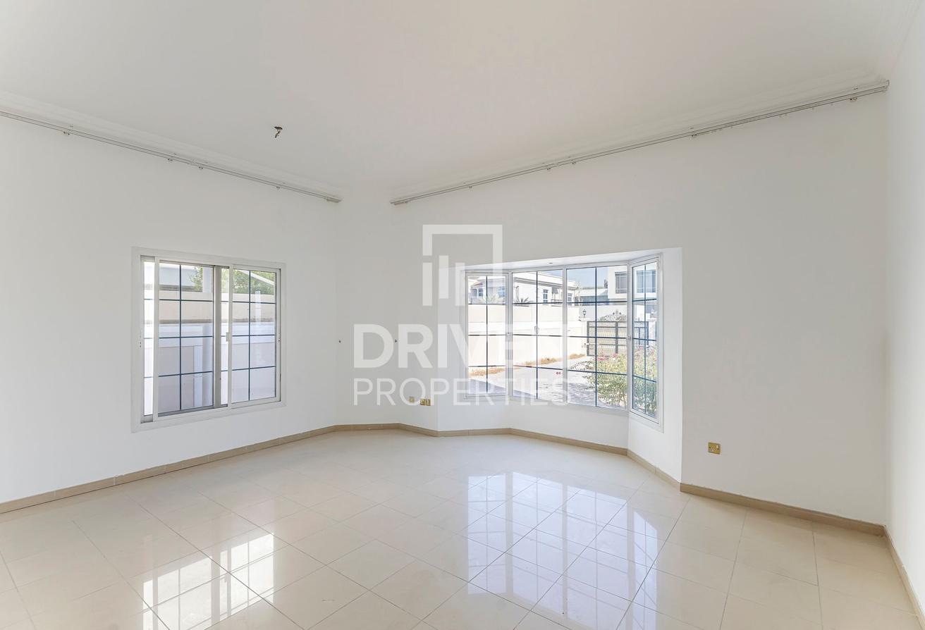 Spacious Villa | Well Maintained | Prime Location photo 17