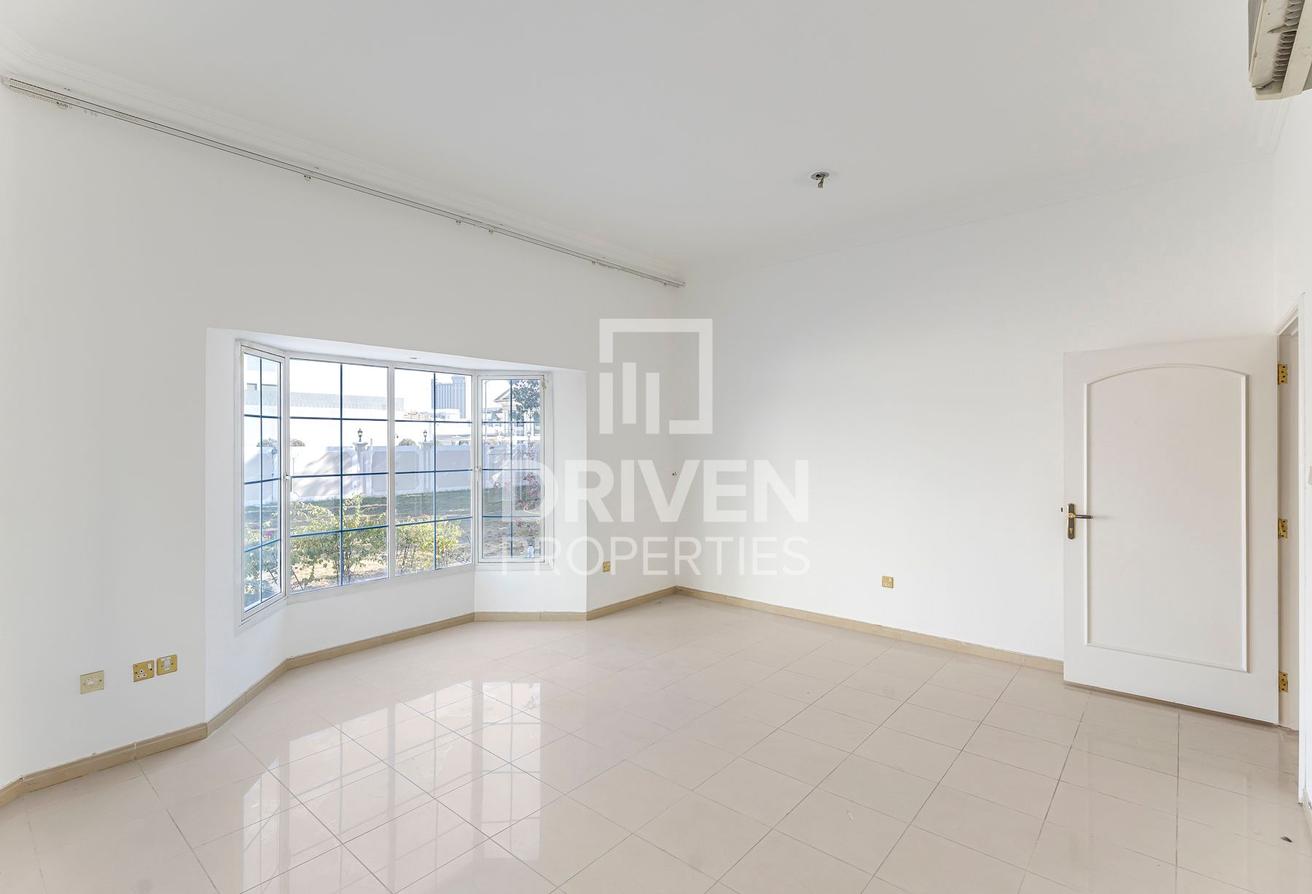Spacious Villa | Well Maintained | Prime Location photo 18