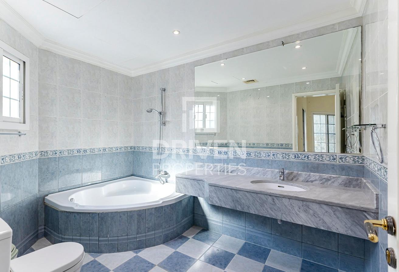 Spacious Villa | Well Maintained | Prime Location photo 25