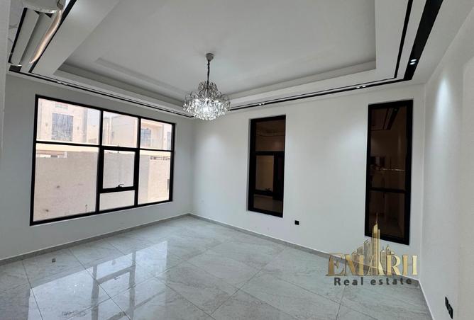 121122583 - Property Image 2