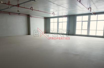 Office Space - Studio - 1 Bathroom for rent in Grosvenor Office Tower - Business Bay - Dubai