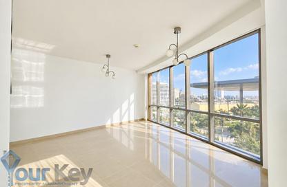 Apartment - 1 - 1 for rent in Etihad Tower 4 - Etihad Towers - Corniche Road - Abu Dhabi
