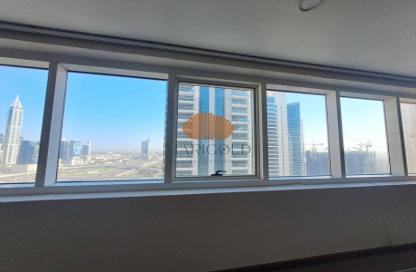 Office Space - Studio - 2 Bathrooms for rent in One Lake Plaza - JLT Cluster T - Jumeirah Lake Towers - Dubai