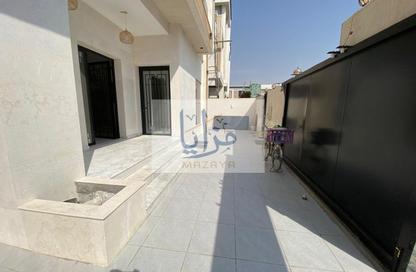 Villa - 5 Bedrooms - 7 Bathrooms for sale in Al Yasmeen 1 - Al Yasmeen - Ajman