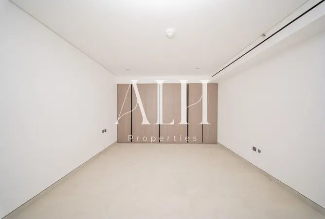 122911455 - Property Image 2