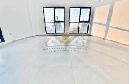 Apartment - 2 - 3 for rent in Jumeirah Garden City - Al Satwa - Dubai