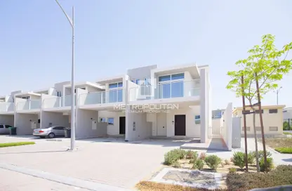 Townhouse - 3 Bedrooms - 3 Bathrooms for sale in Aknan Villas - Vardon - Damac Hills 2 - Dubai