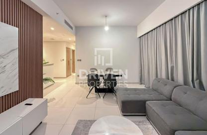 Apartment - 2 Bedrooms - 2 Bathrooms for rent in Burj Royale - Downtown Dubai - Dubai