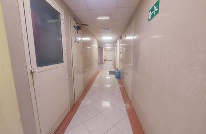 Apartment - Studio - 1 Bathroom for rent in Sharjah 555 Tower - Al Khan Corniche - Al Khan - Sharjah Apartment - Studio - 1 Bathroom for rent in Sharjah 555 Tower - Al Khan Corniche - Al Khan - Sharjah