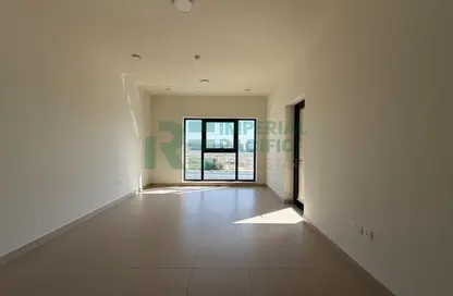 Apartment - 3 Bedrooms - 3 Bathrooms for rent in Souk Al Warsan Townhouses A - Souk Al Warsan - International City - Dubai