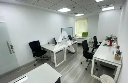 مكتب - استوديو للايجار في برج لطيفة - شارع الشيخ زايد - دبي