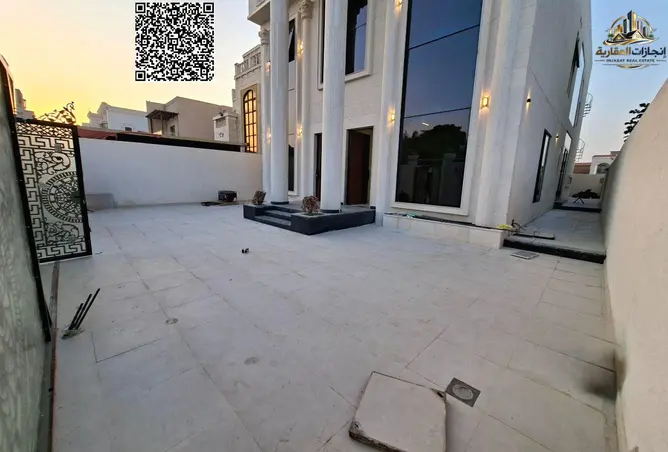 156485436 - Property Image 2