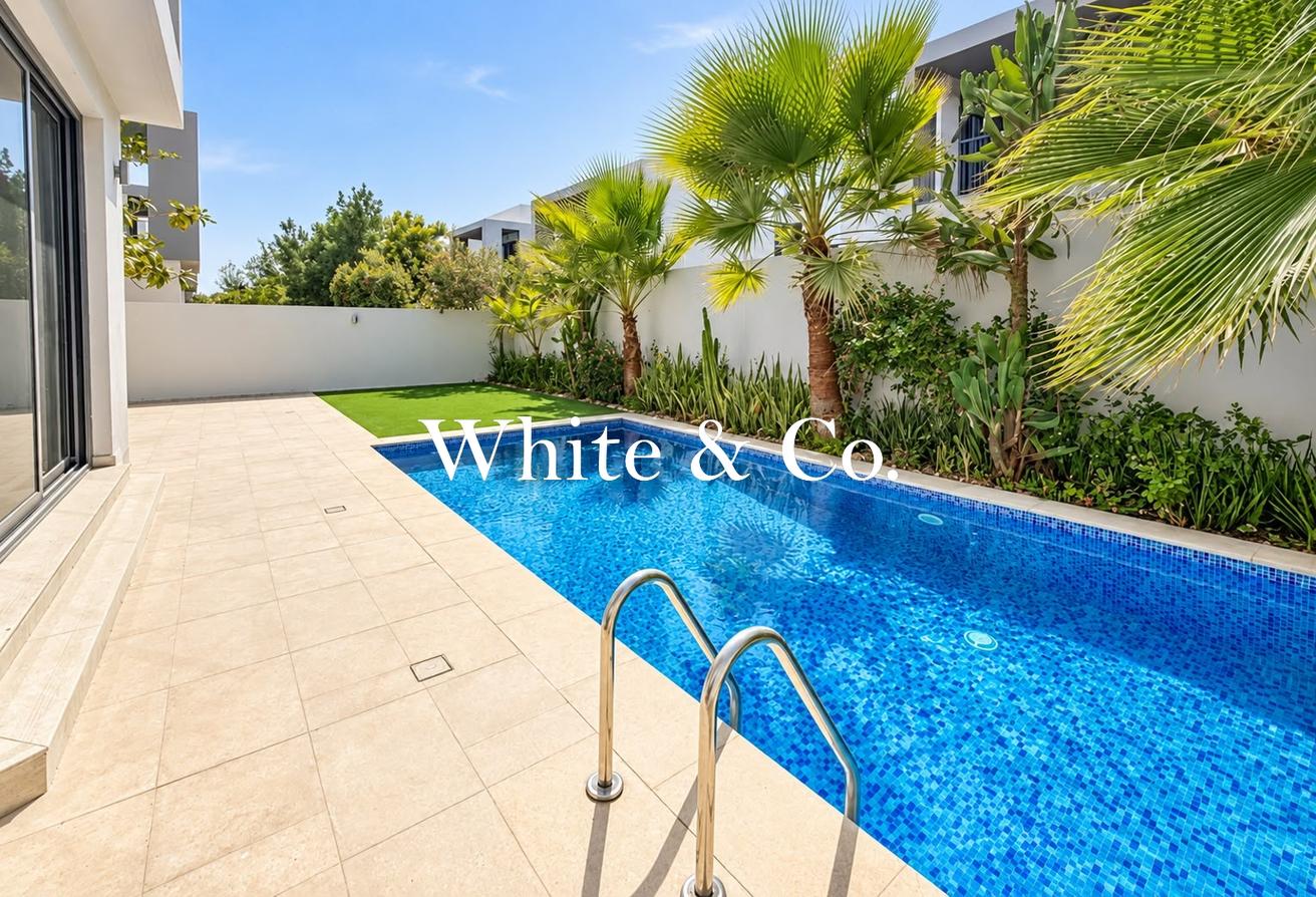 PRIVATE POOL | EXTENDED | UPGRADED UNIT photo 2