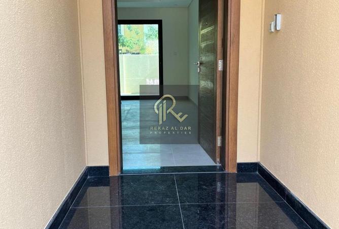 128811465 - Property Image 2