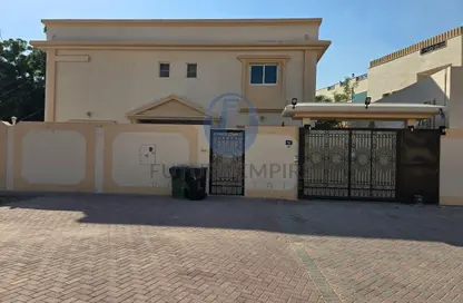 فيلا - 4 غرف نوم - 5 حمامات للايجار في طريق منخول - بر دبي - دبي