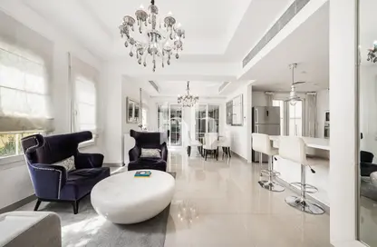 فيلا - 3 غرف نوم - 3 حمامات للبيع في الينابيع 9 - الينابيع - دبي