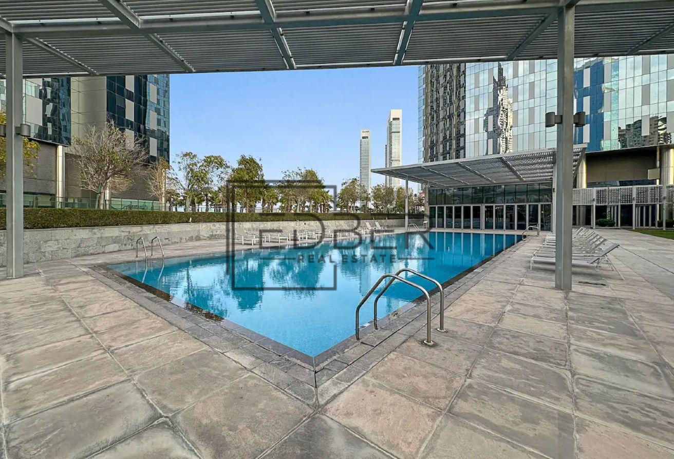 Crescent 1 br, with appliances, mid floor photo 16