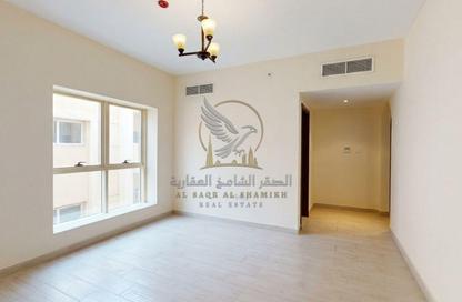 Apartment - 2 - 2 for rent in Muweileh Community - Muwaileh Commercial - Sharjah