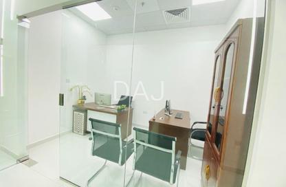 Office Space - Studio - 1 Bathroom for rent in Red Avenue - Al Garhoud - Dubai