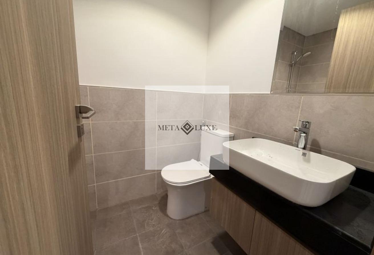 Vacant, Close Kitchen, Spacious 3 BHK photo 13