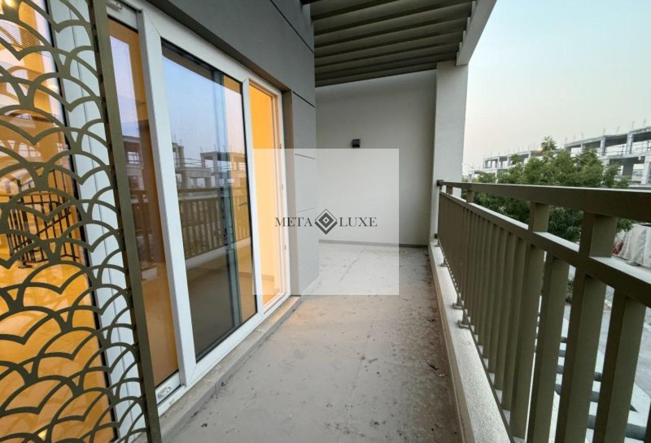 Vacant, Close Kitchen, Spacious 3 BHK photo 23