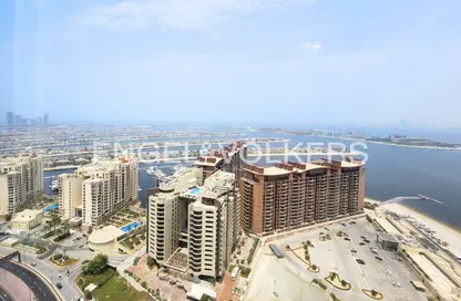 Apartment - Studio - 1 Bathroom for rent in The Palm Tower - Palm Jumeirah - Dubai