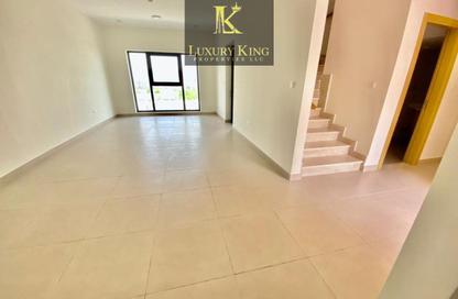 Apartment - 3 Bedrooms - 3 Bathrooms for rent in Al Warsan 1 - Al Warsan - Dubai Apartment - 3 Bedrooms - 3 Bathrooms for rent in Al Warsan 1 - Al Warsan - Dubai