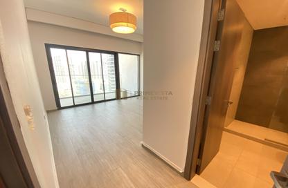 Apartment - 1 - 2 for rent in SOL Avenue - Business Bay - Dubai