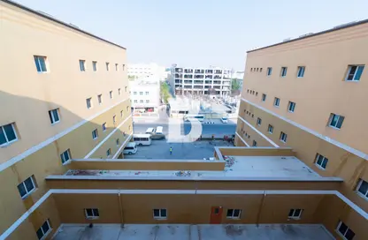 Labor Camp - Studio for rent in Al Muhaisnah - Dubai