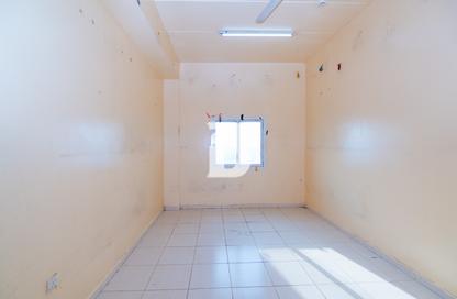 Labor Camp - Studio for rent in Al Muhaisnah - Dubai