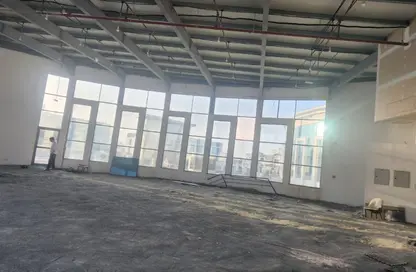 متجر - استوديو للايجار في بناية النافورة 1 - 2  الروضة - الروضة - عجمان