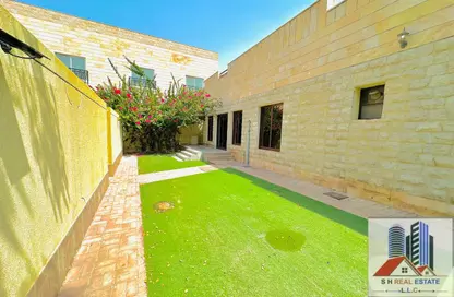 Compound - 3 Bedrooms - 5 Bathrooms for rent in Umm Suqeim 1 Villas - Umm Suqeim 1 - Umm Suqeim - Dubai