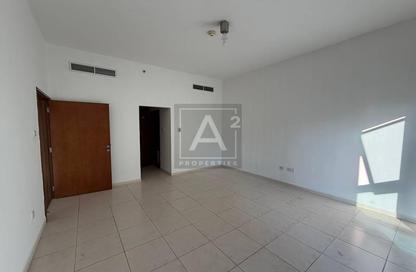 Apartment - 2 Bedrooms - 4 Bathrooms for rent in Cascades Tower - Dubai Marina - Dubai