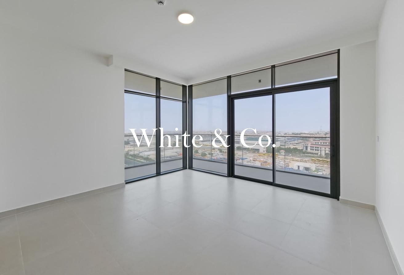 Available Now | Corner Unit | Luxury 2B photo 8