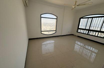 Apartment - 3 Bedrooms - 4 Bathrooms for rent in Business Tower - Al Majaz 2 - Al Majaz - Sharjah