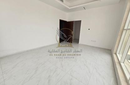 Villa - 4 - 6 for rent in Al Jazzat - Al Riqqa - Sharjah