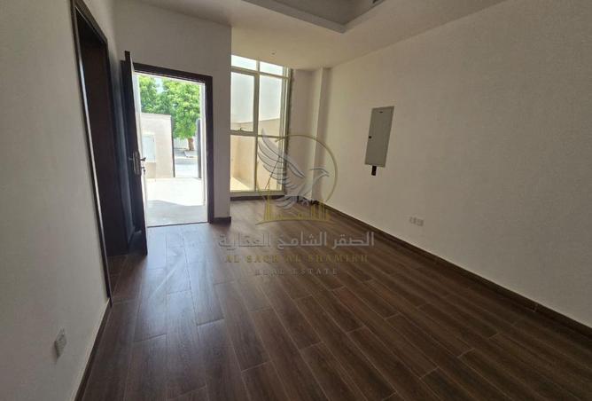 142381037 - Property Image 3
